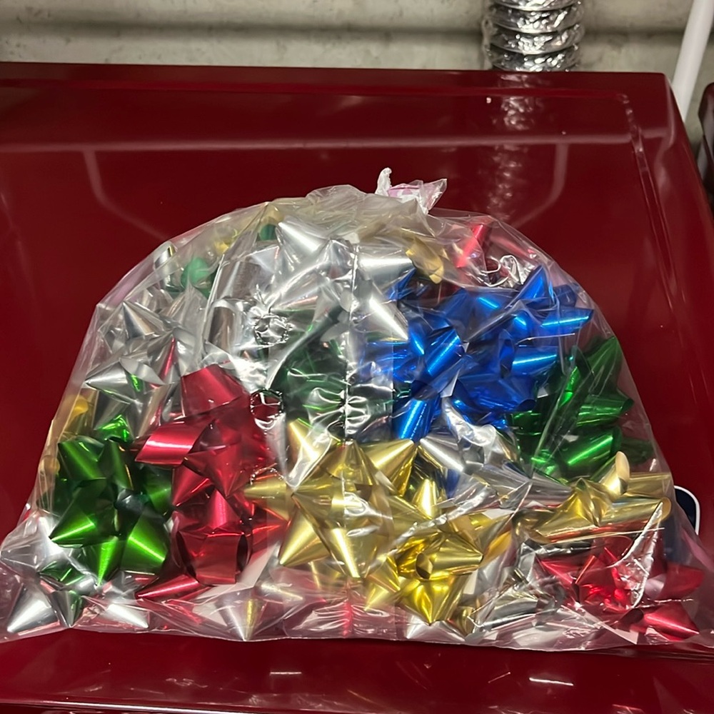 New Metallic Gift Wrapping Bows 54-Pack Silver Gold Green Red Blue Holiday